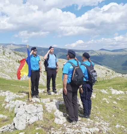 Jandarmii montani dâmbovițeni, misiune simbolică de Ziua Drapelului Național 