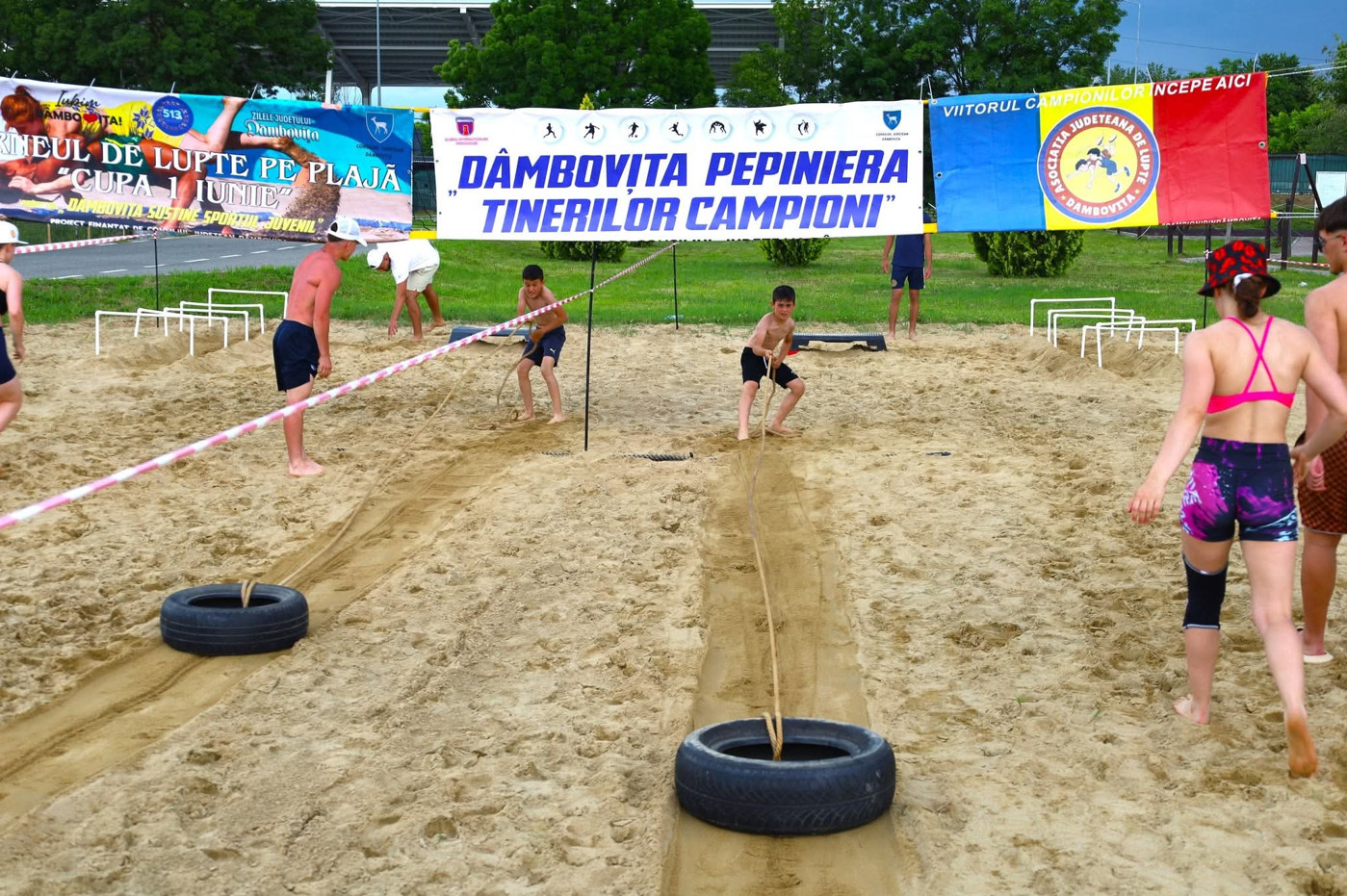 LUPTE PE PLAJĂ LA TÂRGOVIȘTE: ENERGIE, SPIRIT DE ECHIPĂ ȘI PERFORMANȚĂ