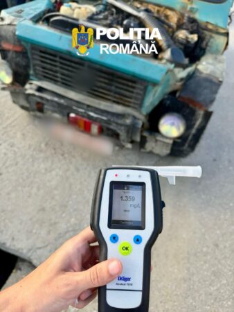 Mort de beat, la volan fără permis și cu numere false Mort de beat, la volan fără permis și cu numere false