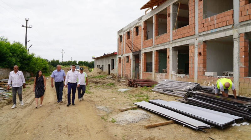 Președintele CJ Dâmbovița, Corneliu Ștefan, verifică pe teren investițiile din Dâmbovița: drumuri, apă, școli și proiecte pentru tineri