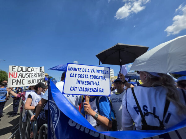 Protest al sindicatelor din educație: solicită retragerea proiectului de lege a salarizării Protest al sindicatelor din educație: solicită retragerea proiectului de lege a salarizării