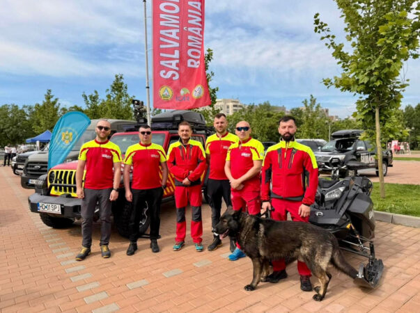 Curaj și aventură alături de salvatorii montani Curaj și aventură alături de salvatorii montani