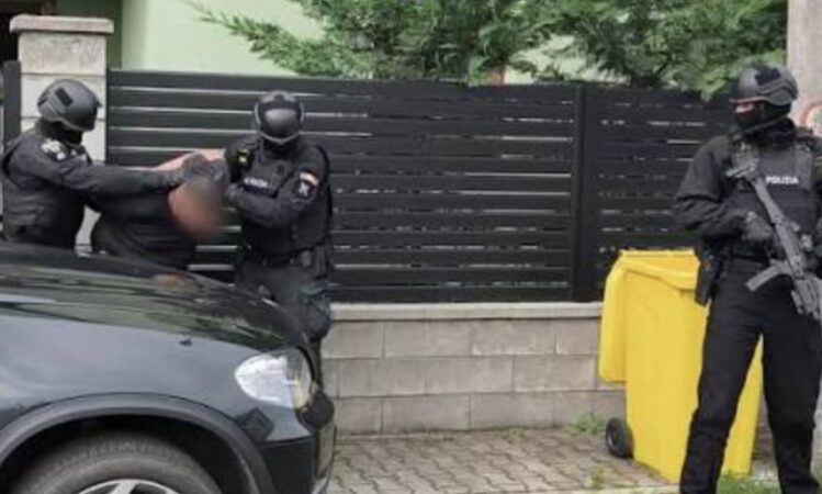 Conflict izbucnit în toiul nopții:  trei tineri din Mănești și Cândești, reținuți 