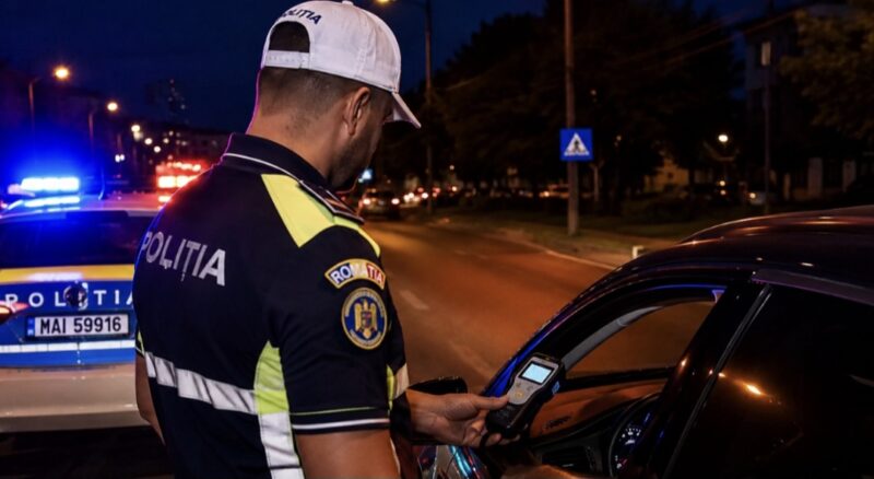 Drogat la volan, un șofer din Târgoviște s-a ales cu dosar penal după confirmarea analizelor toxicologice Drogat la volan, un șofer din Târgoviște s-a ales cu dosar penal după confirmarea analizelor toxicologice