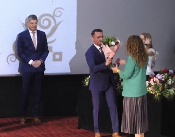 Gala Performanței în Educația Târgovișteană: Recunoaștere pentru elevii și profesorii care inspiră
