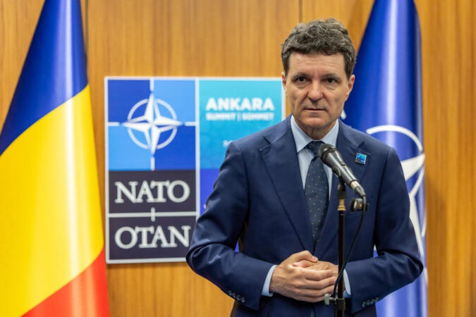 Nicușor Dan: Blocajul nu este la premier, ci la componența viitorului Guvern. Anticipatele rămân o variantă puțin probabilă Nicușor Dan: Blocajul nu este la premier, ci la componența viitorului Guvern. Anticipatele rămân o variantă puțin probabilă