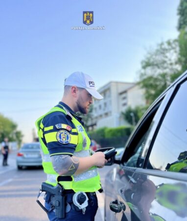 Razie în Târgoviște: 70 de sancțiuni și permise reținute pentru viteză excesivă Razie în Târgoviște: 70 de sancțiuni și permise reținute pentru viteză excesivă