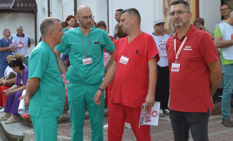 Sistemul sanitar din Dâmbovița a transmis un mesaj ferm: greva de avertisment a unit angajații din toate spitalele județului Sistemul sanitar din Dâmbovița a transmis un mesaj ferm: greva de avertisment a unit angajații din toate spitalele județului