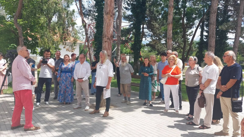 Tabăra Internațională de Pictură „Între Istorie și Artă” s-a încheiat cu o expoziție la Muzeul Tradițiilor Dâmbovițene