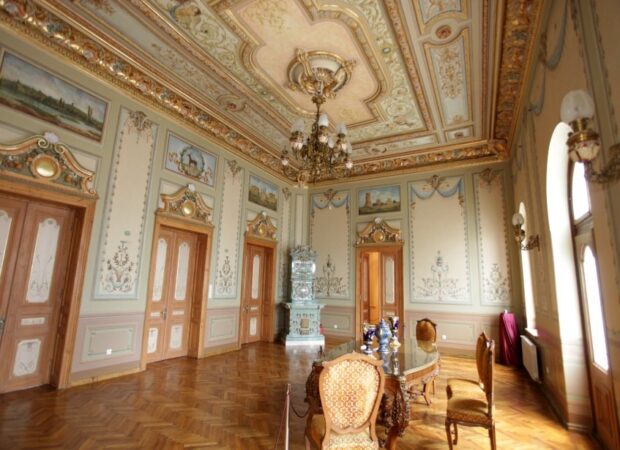 Târgoviște: arta românească revine în forță la Muzeul de Artă printr-o nouă expoziție permanentă