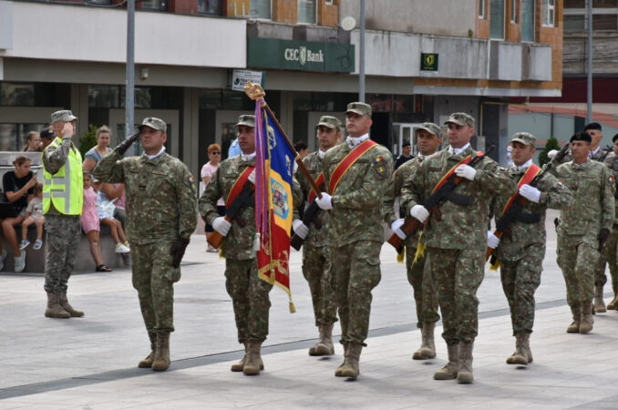 Târgoviște marchează Ziua Imnului Național printr-o ceremonie solemnă în Piața Tricolorului