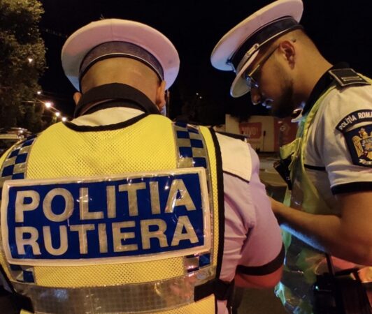 Trei dosare penale pentru fals în declarații, după ce șoferii au încercat să inducă în eroare polițiștii Trei dosare penale pentru fals în declarații, după ce șoferii au încercat să inducă în eroare polițiștii