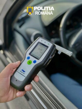 22 DE ȘOFERI, SCOȘI DIN TRAFIC și 274.000 DE LEI ÎN AMENZI! Polițiștii dâmbovițeni au făcut ordine în trafic 22 DE ȘOFERI, SCOȘI DIN TRAFIC și 274.000 DE LEI ÎN AMENZI! Polițiștii dâmbovițeni au făcut ordine în trafic