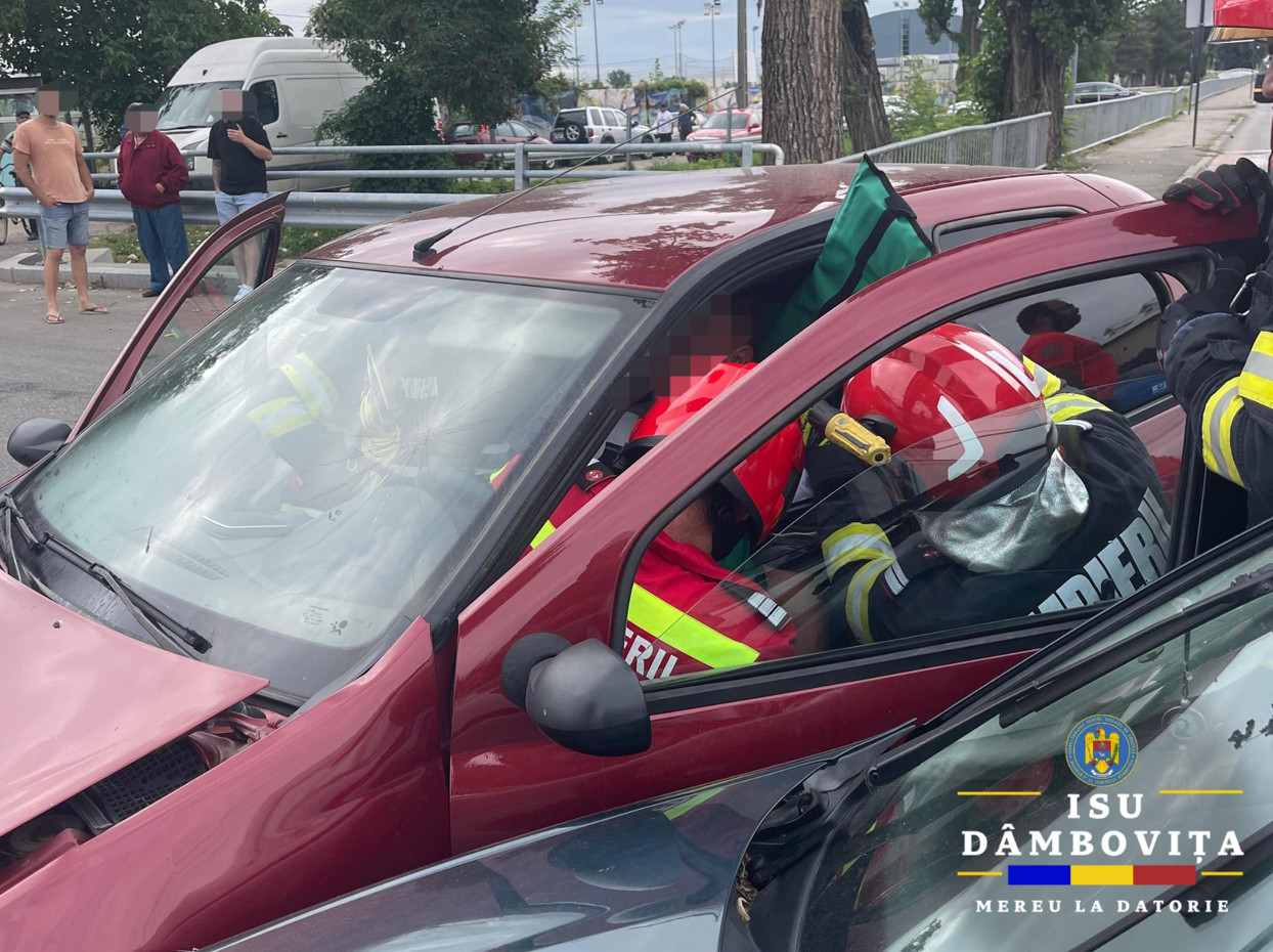 Coliziune în lanț pe Calea Ialomiței, în Târgoviște. Un șofer a ajuns la spital