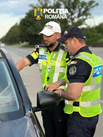 DN7, luat la control de polițiștii din Dâmbovița: 156 de amenzi și 7 permise reținute în doar 4 ore
