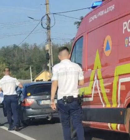 DOI OAMENI, LA SPITAL DUPĂ UN IMPACT VIOLENT PE DN72! ȘOFER DE 18 ANI, IMPLICAT ÎN ACCIDENT LA DRAGODANA