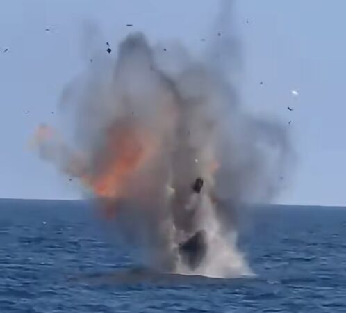 LA CAFEA, LA CLUJ. ÎN MAREA NEAGRĂ, DRONE CU POSIBIL EXPLOZIBIL! LA CAFEA, LA CLUJ. ÎN MAREA NEAGRĂ, DRONE CU POSIBIL EXPLOZIBIL!
