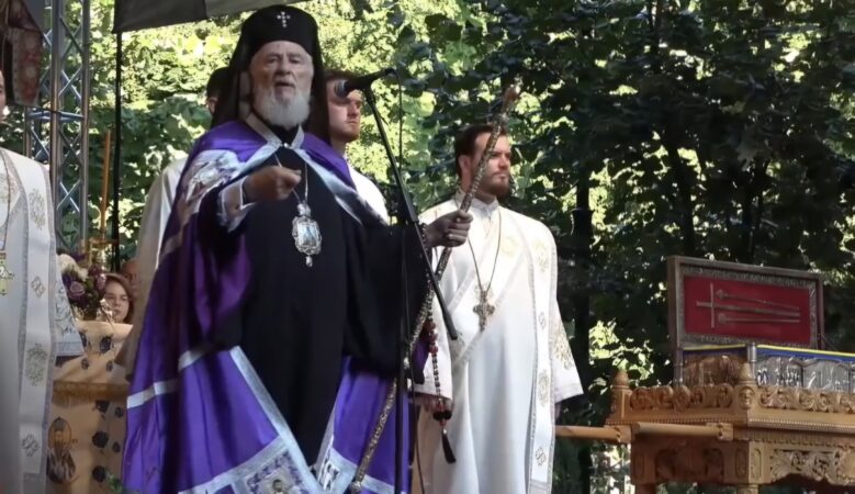 MOAȘTELE SFINTEI FILOFTEIA, ADUSE LA TÂRGOVIȘTE. Credincioșii sunt așteptați la sărbătoarea Sfântului Ierarh Nifon MOAȘTELE SFINTEI FILOFTEIA, ADUSE LA TÂRGOVIȘTE. Credincioșii sunt așteptați la sărbătoarea Sfântului Ierarh Nifon