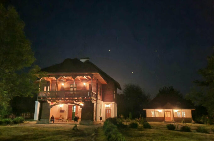 O noapte în care istoria a prins viață: Casa-Atelier „Gravor Gabriel Popescu”, redescoperită de vizitatori O noapte în care istoria a prins viață: Casa-Atelier „Gravor Gabriel Popescu”, redescoperită de vizitatori
