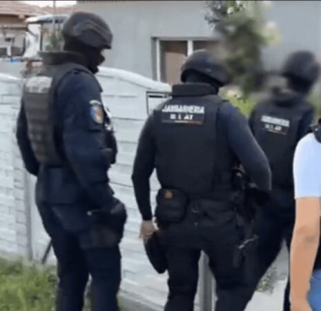 PERCHEZIȚII ÎN DÂMBOVIȚA ÎNTR-UN DOSAR DE PROXENETISM PERCHEZIȚII ÎN DÂMBOVIȚA ÎNTR-UN DOSAR DE PROXENETISM