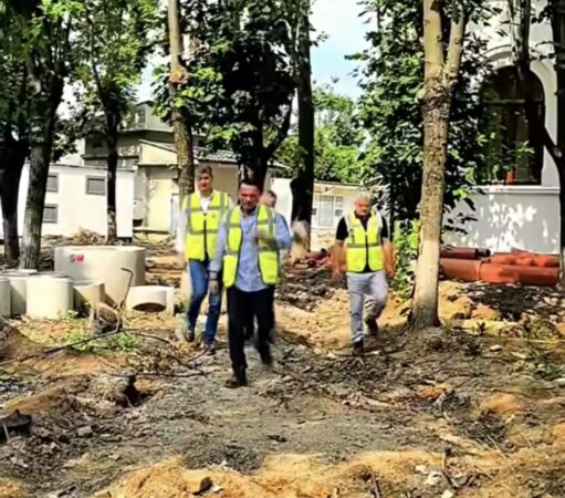 Parcul de lângă Gara Târgoviște va fi deschis tuturor! Investiție importantă într-o zonă care se transformă radical Parcul de lângă Gara Târgoviște va fi deschis tuturor! Investiție importantă într-o zonă care se transformă radical