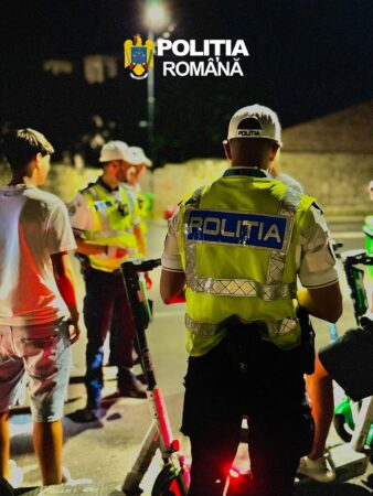Razie de amploare în Dâmbovița: peste 660 de persoane legitimate și amenzi de peste 107.000 de lei Razie de amploare în Dâmbovița: peste 660 de persoane legitimate și amenzi de peste 107.000 de lei