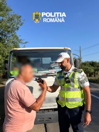 Razie rutieră în Dâmbovița: Zeci de șoferi, bicicliști și trotinetiști sancționați