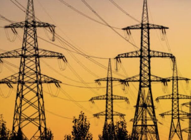 Românii plătesc foarte scump factura crizei energetice Românii plătesc foarte scump factura crizei energetice