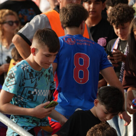 „VALUL” ROȘ-ALBASTRU INVADEAZĂ TRIBUNELE! CHINDIA ÎȘI CHEAMĂ FĂNII LA CUPĂ!