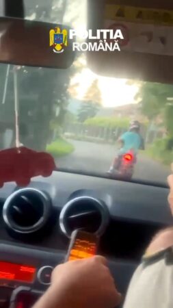 Motociclist fără permis, cu motocicleta neînmatriculată și cu 0,92 mg/l alcool în aerul expirat, urmărit de polițiști la Răzvad