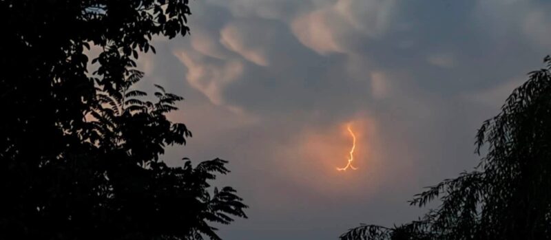ALERTĂ METEO ÎN DÂMBOVIȚA! PLOI TORRENȚIALE, VIJELII ȘI GRINDINĂ, ÎN URMĂTOARELE ALERTĂ METEO ÎN DÂMBOVIȚA! PLOI TORRENȚIALE, VIJELII ȘI GRINDINĂ, ÎN URMĂTOARELE