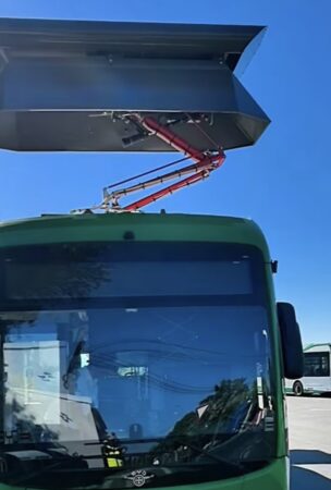 Autobuzele electrice din Târgoviște, încărcate rapid! Transportul public modern, dezvoltat exclusiv cu bani europeni