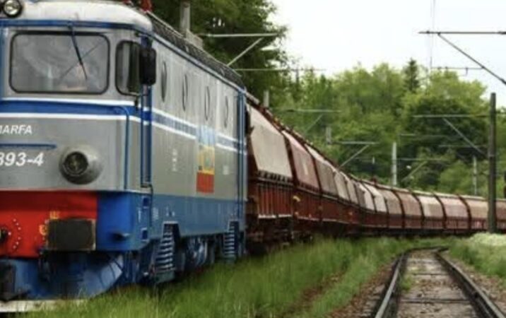 1.550 de angajați CFR Marfă, fără salarii de cinci luni! Proiectul pentru plata restanțelor, respins în Parlament 1.550 de angajați CFR Marfă, fără salarii de cinci luni! Proiectul pentru plata restanțelor, respins în Parlament