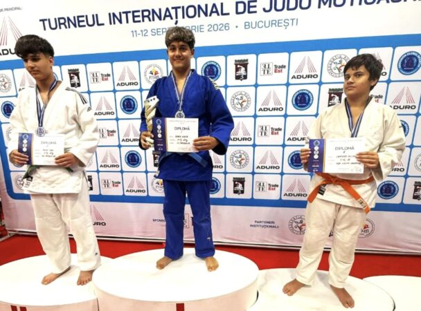 CS Târgoviște, cinci medalii la turneul internațional de judo „Motiuashi”! Două titluri de aur pentru sportivii târgovișteni CS Târgoviște, cinci medalii la turneul internațional de judo „Motiuashi”! Două titluri de aur pentru sportivii târgovișteni