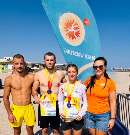 CSM Târgoviște, aur și bronz la Campionatul Național de Lupte pe Plajă! Simona Ionescu, campioană națională pentru al patrulea an consecutiv