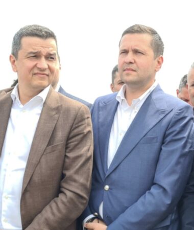 Grindeanu îi cere lui Siegfried Mureșan să-și depună mandatul: PSD anunță că nu îi va acorda voturile Grindeanu îi cere lui Siegfried Mureșan să-și depună mandatul: PSD anunță că nu îi va acorda voturile
