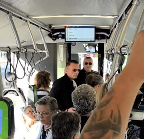 VINERI, TOT MAI MULȚI TÂRGOVIȘTENI AU LĂSAT MAȘINILE ACASĂ