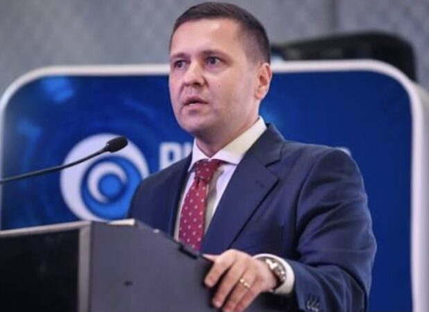284 DE LOCURI DE MUNCĂ PENTRU ABSOLVENȚI! ANGAJATORII DIN DÂMBOVIȚA ÎȘI CAUTĂ VIITORII SALARIAȚI 284 DE LOCURI DE MUNCĂ PENTRU ABSOLVENȚI! ANGAJATORII DIN DÂMBOVIȚA ÎȘI CAUTĂ VIITORII SALARIAȚI