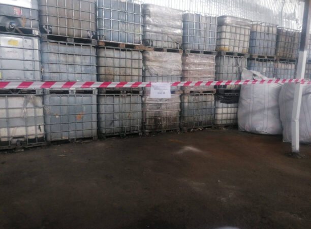 Amendă de 100.000 de lei și risc de suspendare a autorizației pentru un operator de deșeuri din Dâmbovița Amendă de 100.000 de lei și risc de suspendare a autorizației pentru un operator de deșeuri din Dâmbovița