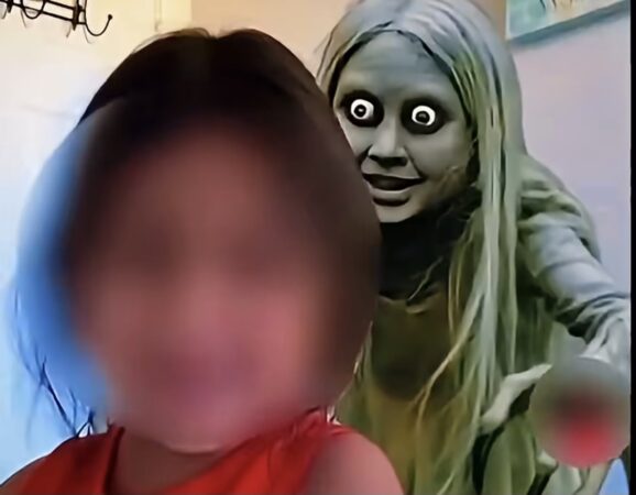 Halloween cu surprize periculoase pe TikTok! Poliția avertizează: copiii pot fi speriați de filtrele cu fantome Halloween cu surprize periculoase pe TikTok! Poliția avertizează: copiii pot fi speriați de filtrele cu fantome