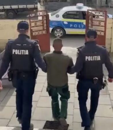 A spart nouă mașini în Târgoviște și Ulmi! Hoțul, reținut de polițiști Hoțul